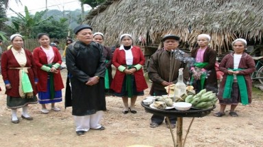  Thanh Hóa: Độc đáo tục "ngủ mái" của người Thổ ở xứ Thanh