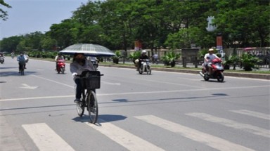 Thời tiết ngày 25 tháng 2: Bắc Bộ và Trung Bộ nhiệt độ có nơi lên đến 35 độ C 