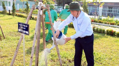 TP HCM: Lễ trồng cây ở bia Rạch Chiếc