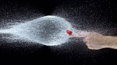  Sự bùng nổ của nước