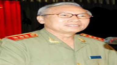    Thượng tướng Nguyễn Văn Hưởng nghỉ hưu