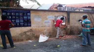  TP.HCM: Rút súng thị uy, ngăn cấm người dân đến nhận đất hợp pháp