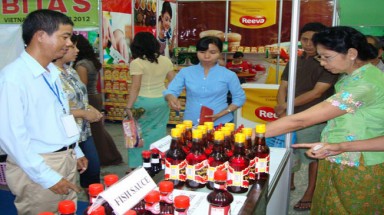  Hàng Trung Quốc đội lốt Việt Nam trên đất Myanmar
