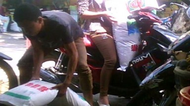 Hoang mang bột ngọt giả của Trung Quốc trông như thật