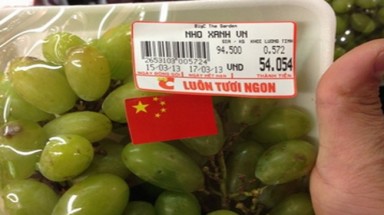    Big C phản hồi việc dán cờ Trung Quốc lên nho Việt Nam