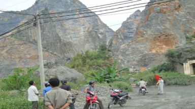  Nổ mìn phá đá, nỗi khổ khu dân cư