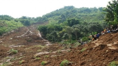     Nửa dân số Indonesia sống trong nguy cơ sạt lở đất