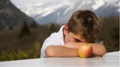  Nguyên nhân tự kỷ ở cháu có thể do...ông nội