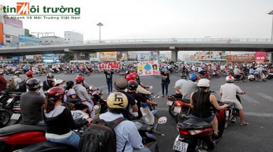  Tắt máy khi dừng đèn đỏ trên 20 giây