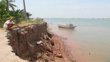  Sạt lở bờ biển trên địa bàn tỉnh Tiền Giang ngày càng nghiêm trọng 