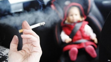  Hút thuốc thụ động phá hủy các động mạch của trẻ em 