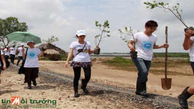   Nêu cao vai trò của giới trẻ trong xây dựng và thực thi chính sách về biến đổi khí hậu