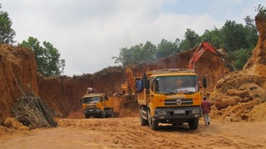  "Ông Văn Hữu Chiến cho phép cải tạo đất là đúng thẩm quyền"