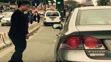  Không biết xấu hổ!