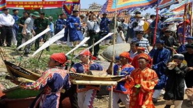  Xin công nhận di sản Lễ Khao lề thế lính Hoàng Sa