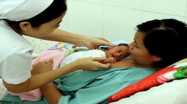  Tăng cơ hội cho trẻ sinh non bằng phương pháp Kangaroo