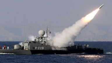    Iran thử tên lửa "đạn đạo" đất đối hạm trên vùng Vịnh