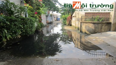  Phản hồi bài báo: “Dân phải lội qua đường hôi thối để được khám bệnh”