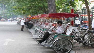  Lãnh đạo Hà Nội xin lỗi du khách nước ngoài bị "chặt chém"