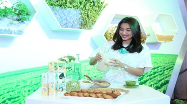  Tăng Thanh Hà làm Đại sứ thương hiệu cho Sữa đậu nành Vinasoy