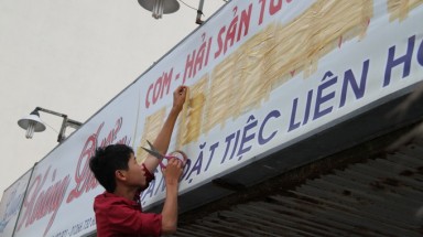  Đà Nẵng: Dân tháo các biển hiệu tiếng Trung Quốc