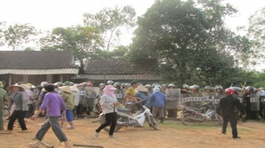   Vụ 4 công an bị dân bắt trói: Xung đột ở Hà Tĩnh đã được báo trước