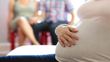  Rộ mốt đi thuê đẻ vì sợ hỏng dáng, mất việc