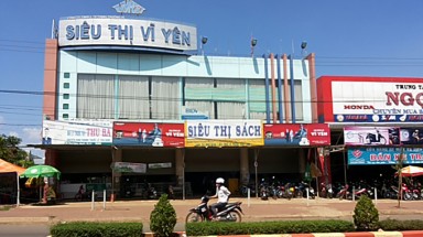  Văn minh hay là hạ nhục man rợ một em bé?