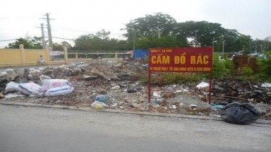Thản nhiên tiểu tiện, xả rác: Thay đổi hành vi bằng lời đề nghị tử tế 