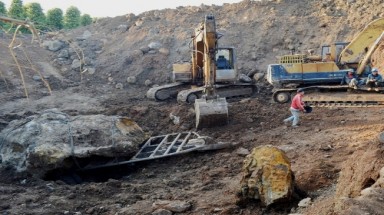 Vụ khối đá 30 tấn ở Đắk Nông: "Chưa giám định đá thì chưa có căn cứ xử lý"
