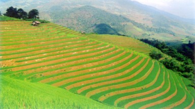  Thời tiết ngày 18 tháng 4: Nắng nóng trên 37 độ C mở rộng xuống đến Thừa Thiên-Huế 