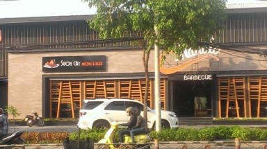 Treo biển “Sườn cây”, bị kiện đòi bồi thường 1 tỉ đồng