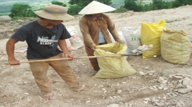 Xử nghiêm nạn khai thác trái phép diatomit ở Phú Yên