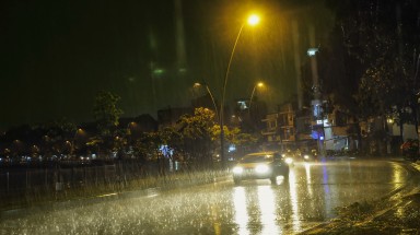   “Mưa Nhiêu Lộc”- Ảnh dự thi của Phạm Thị Thanh Tú