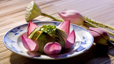 Tiềm ẩn hương sen trong ẩm thực Việt