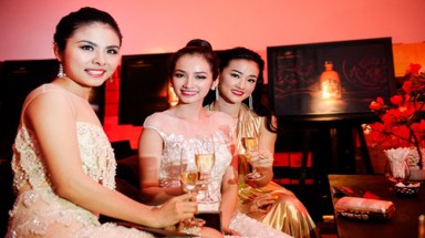    “Sao” Việt dự Liên hoan phim Cannes làm gì?