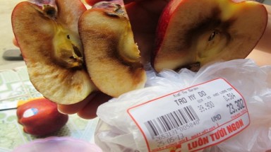   Táo thối bán ở BigC, do nhạy cảm với nhiệt độ?