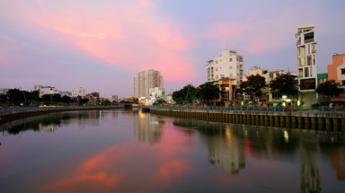   “Hoàng Hôn trên kênh Nhiêu Lộc-Thị Nghè”- Ảnh dự thi của Nguyễn Văn Trung