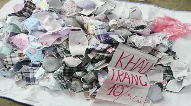 Nguy hại từ khẩu trang vỉa hè
