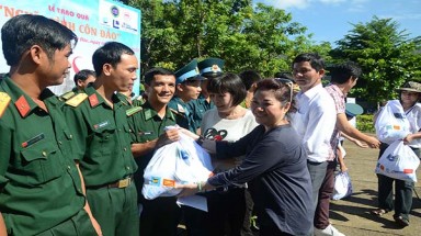  Chương trình“Nghĩa tình Côn Đảo năm 2014” 