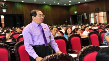  Đại biểu Hoàng Hữu Phước từ phản đối quay sang ủng hộ Luật Biểu tình