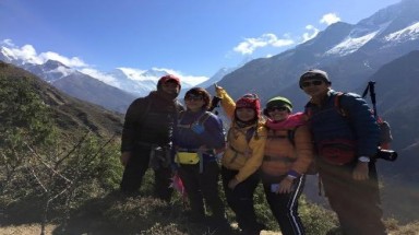  Đúng rồi, 5 người Việt leo núi ở Nepal đang làm phiền xã hội