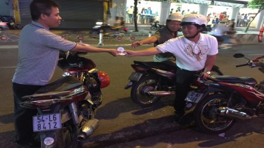  Sticker trên mọi nẻo đường
