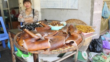 Không đánh đồng "chém lợn" với "thịt chó"