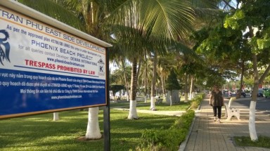  Tại sao chưa tháo dỡ bảng “chủ quyền” trên bãi biển Nha Trang?