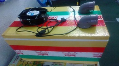  Người Sài Gòn tự chế máy lạnh siêu rẻ để chống nóng