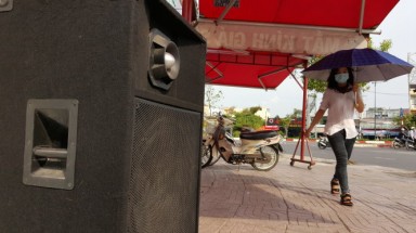   Mệt mỏi với tiếng ồn