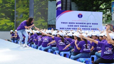  Nghệ sĩ kêu gọi nói không với thuốc lá