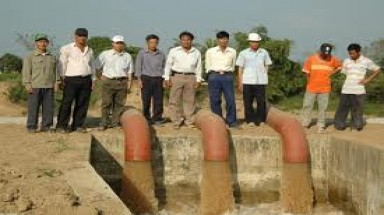  Người dân khát nước... chờ dự án trạm bơm 