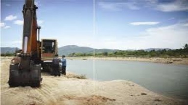   Cần Thơ phối hợp các tỉnh khai thác tài nguyên hợp lý và ngăn chặn sạt lở bờ sông Hậu